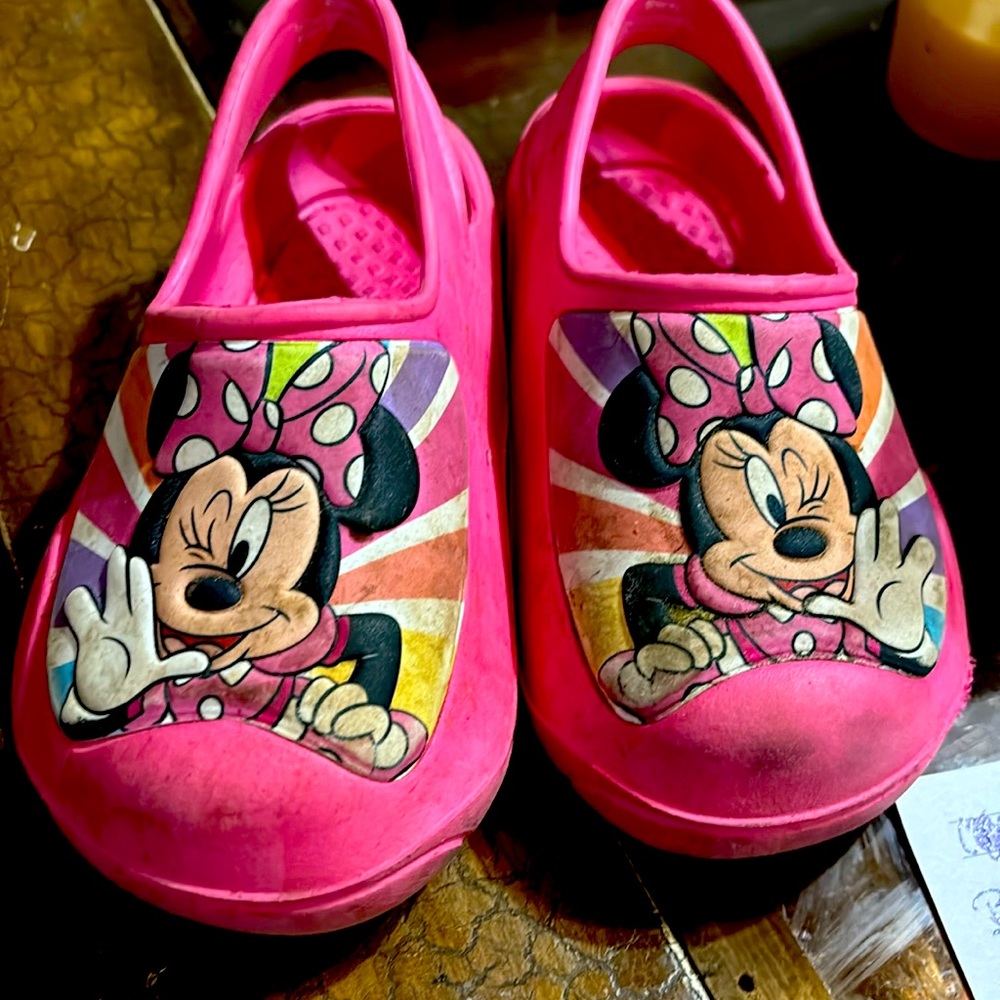Minnie mouse slippers for little girls gently used